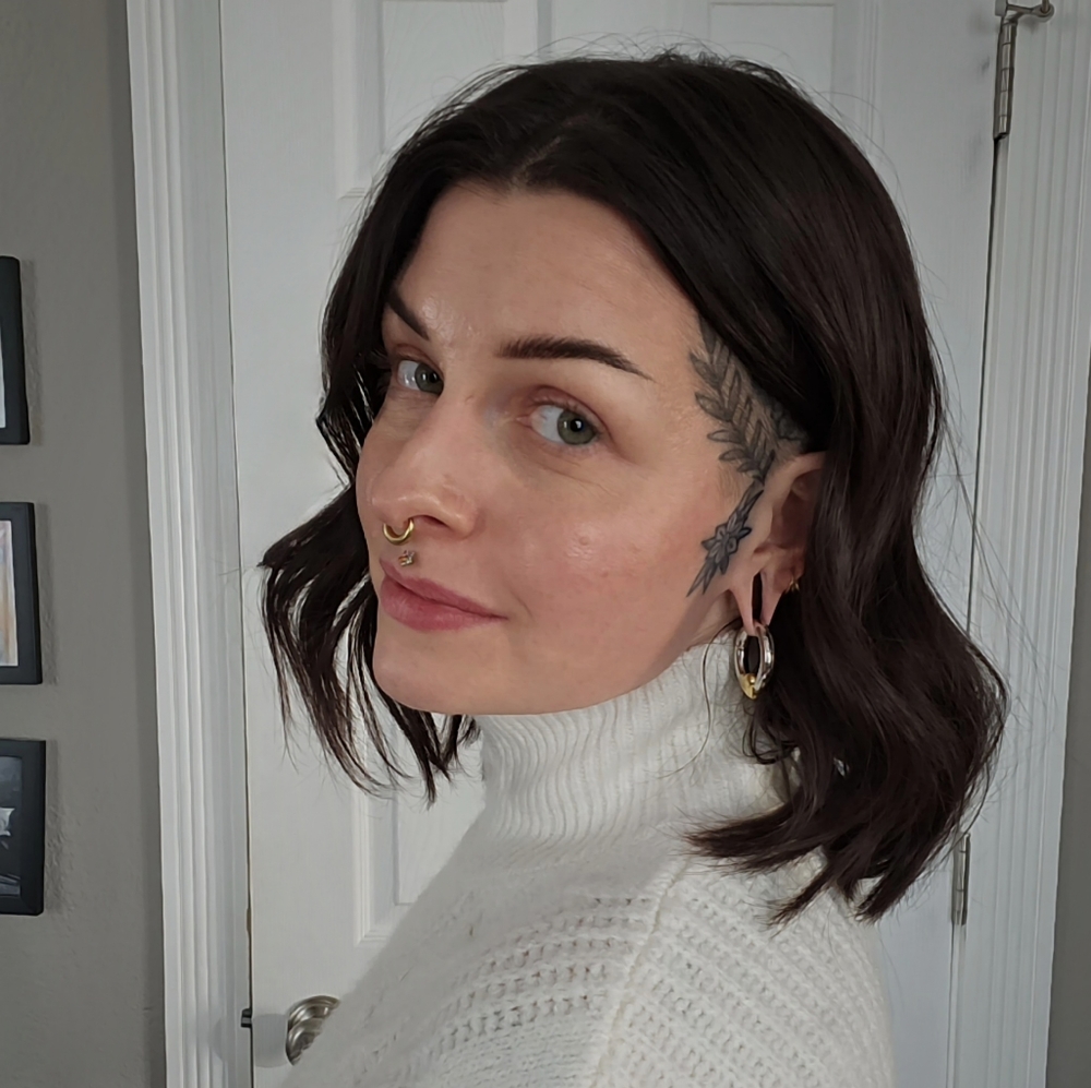 Meet your Posher, Caitlyn